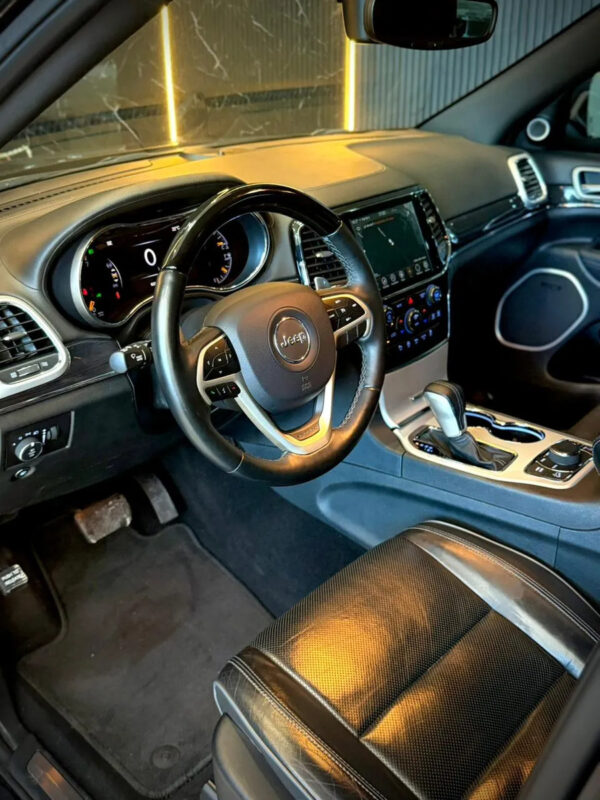 D_NQ_NP_715913-MLA111535123543_052026-F.jpg JEEP GRAND CHEROKEE OVERLAND