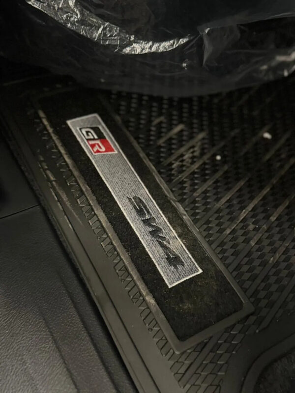 D_NQ_NP_736394-MLA110745674616_052026-F.jpg Toyota Sw4 2.8 Tdi Gr-s 4x4 7as 6at