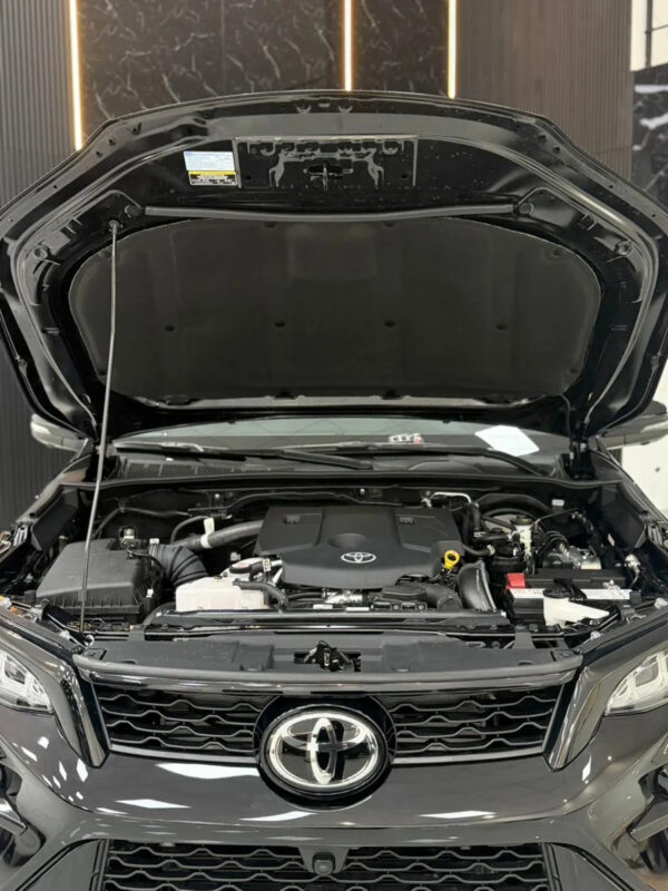 D_NQ_NP_794419-MLA111705994947_052026-F.jpg Toyota Sw4 2.8 Tdi Gr-s 4x4 7as 6at