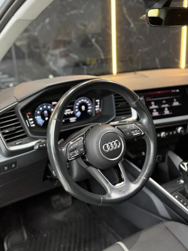 AUDI A1 SPORTBACK 30 TFSI STRONIC