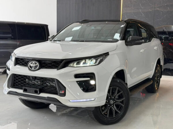 D_NQ_NP_912607-MLA111542990341_052026-F.jpg Toyota Sw4 2.8 Tdi Gr-s 4x4 7as 6at
