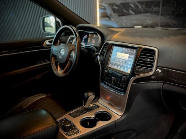 12 JEEP GRAND CHEROKEE OVERLAND