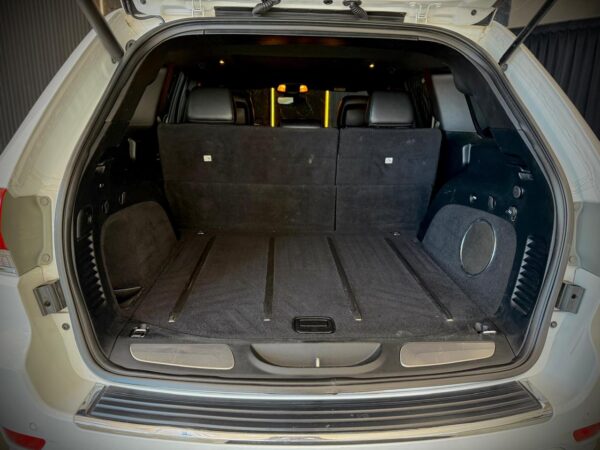 17 JEEP GRAND CHEROKEE OVERLAND