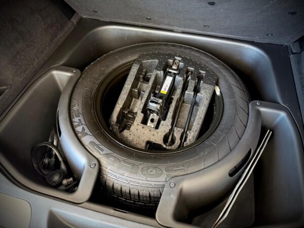 18 JEEP GRAND CHEROKEE OVERLAND