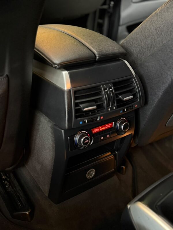 WhatsApp Image 2026-09-11 at 1.41.53 PM (1) BMW X6 4.4i