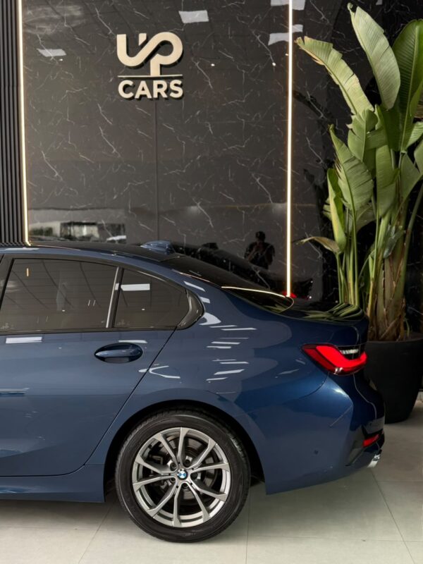 WhatsApp Image 2026-09-11 at 2.35.16 PM (2) BMW 320i