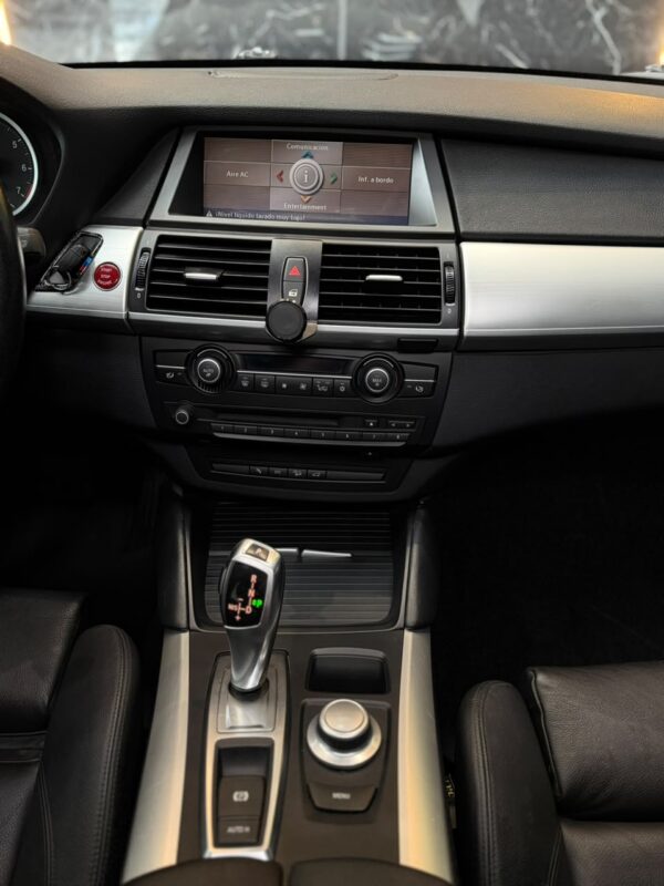 WhatsApp Image 2026-09-11 at 2.35.33 PM (2) BMW 320i