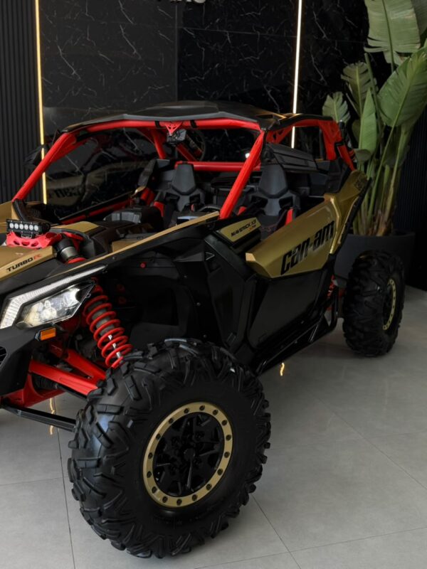 CAN-AM MAVERICK X3 RC