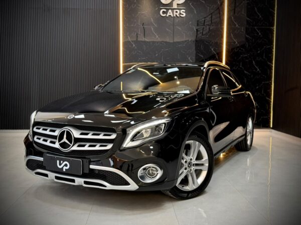 MERCEDES-BENZ GLA 200
