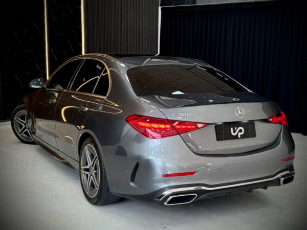 4 MERCEDES-BENZ C 300 MHEV