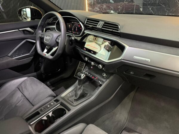 9 AUDI RS Q3 SPORTBACK