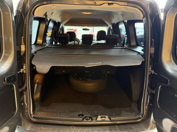 WhatsApp Image 2026-08-03 at 13.48.27 (4) RENAULT KANGOO II STEPWAY 1.5 DC