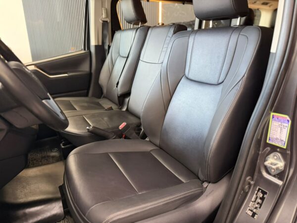WhatsApp Image 2026-08-19 at 4.46.23 PM (2) TOYOTA HIACE WAGON 2.8 TDI 6AT 10A