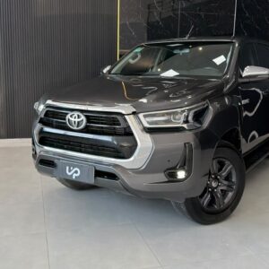 TOYOTA HILUX 4X2 DC SRV 2.8 TDI 6 AT