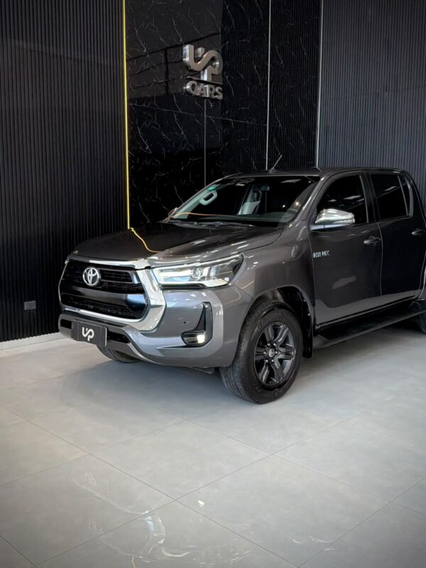 WhatsApp Image 2026-08-20 at 1.13.24 PM (3) TOYOTA HILUX 4X2 DC SRV 2.8 TDI 6 AT