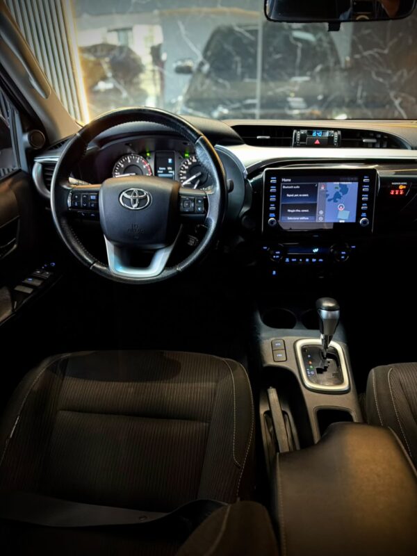 WhatsApp Image 2026-08-20 at 1.13.25 PM (2) TOYOTA HILUX 4X2 DC SRV 2.8 TDI 6 AT