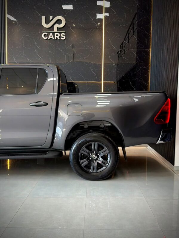 WhatsApp Image 2026-08-20 at 1.13.26 PM (1) TOYOTA HILUX 4X2 DC SRV 2.8 TDI 6 AT