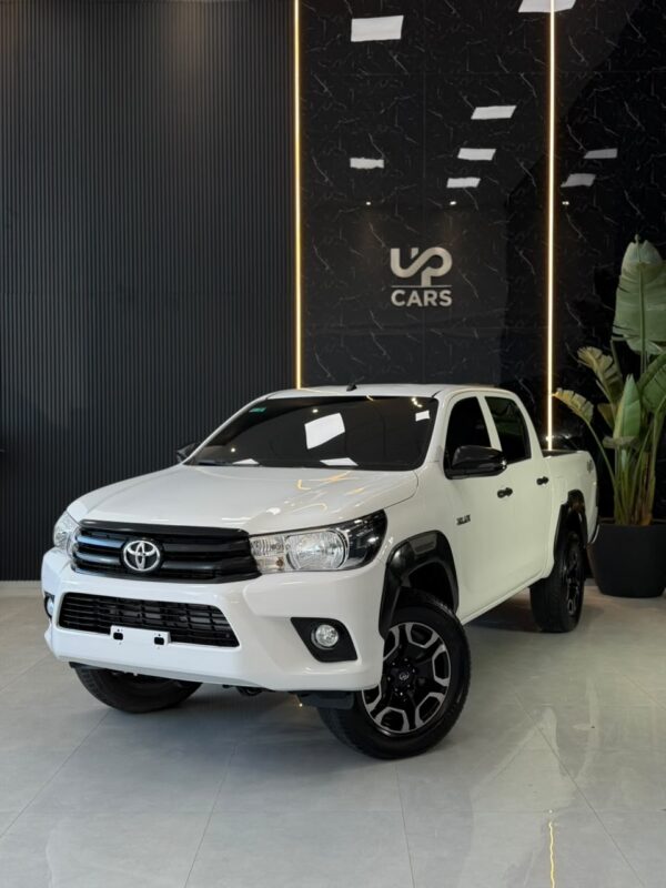 WhatsApp Image 2026-09-21 at 12.29.13 PM TOYOTA HILUX 4X4 D/C DX 2.4 TDI 6 M/T