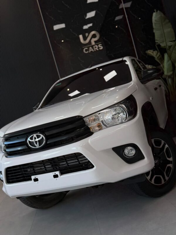 WhatsApp Image 2026-09-21 at 12.29.14 PM TOYOTA HILUX 4X4 D/C DX 2.4 TDI 6 M/T