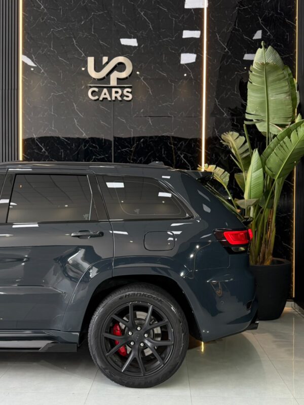 WhatsApp Image 2026-10-02 at 1.04.35 PM (1) JEEP GRAND CHEROKEE SRT-8