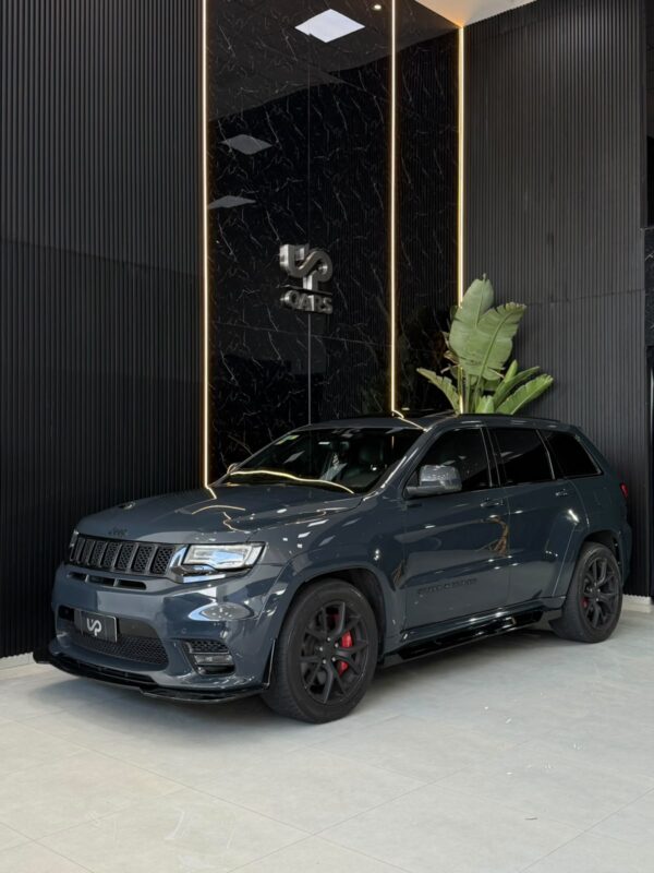 WhatsApp Image 2026-10-02 at 1.04.36 PM (2) JEEP GRAND CHEROKEE SRT-8
