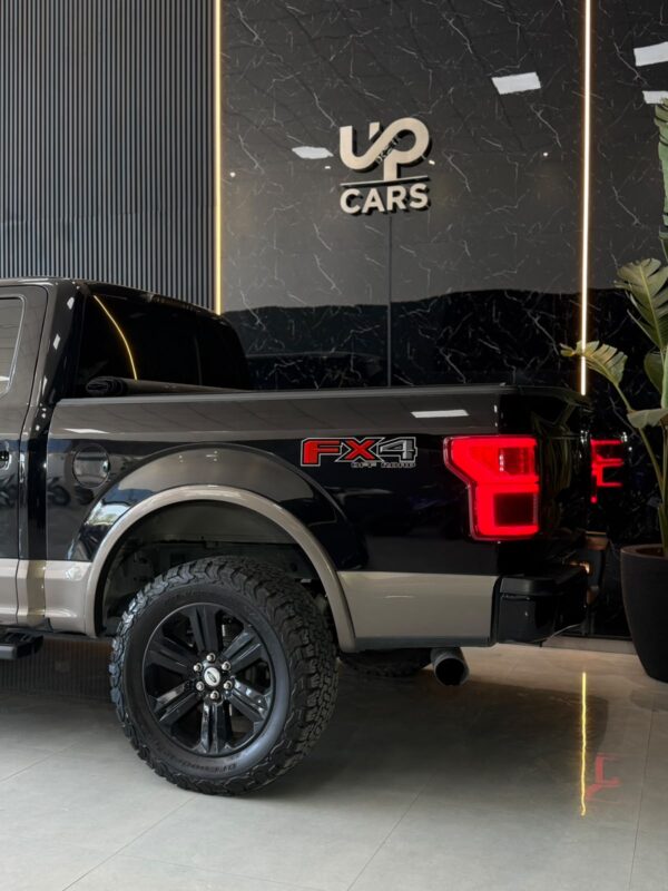 WhatsApp Image 2026-10-02 at 1.16.31 PM (2) FORD F-150 LARIAT LUXURY 5.0L V8 4X4 AT