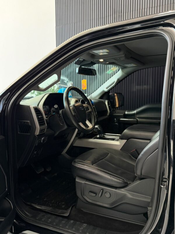 WhatsApp Image 2026-10-02 at 1.16.33 PM (1) FORD F-150 LARIAT LUXURY 5.0L V8 4X4 AT