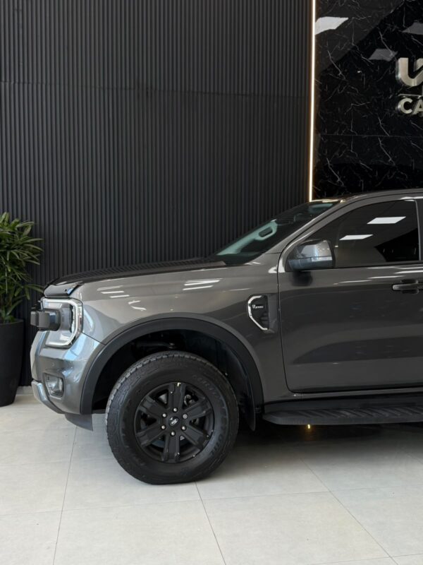 WhatsApp Image 2026-10-02 at 1.21.27 PM (2) FORD RANGER DC XLT 2.0L BIT 4X4 10AT D