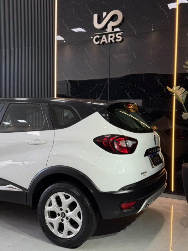 WhatsApp Image 2026-10-02 at 12.59.47 PM (3) RENAULT CAPTUR ZEN 2.0