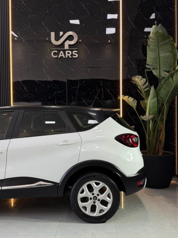 WhatsApp Image 2026-10-02 at 12.59.48 PM (1) RENAULT CAPTUR ZEN 2.0