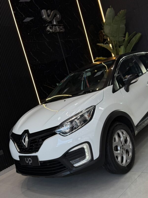 WhatsApp Image 2026-10-02 at 12.59.49 PM (3) RENAULT CAPTUR ZEN 2.0