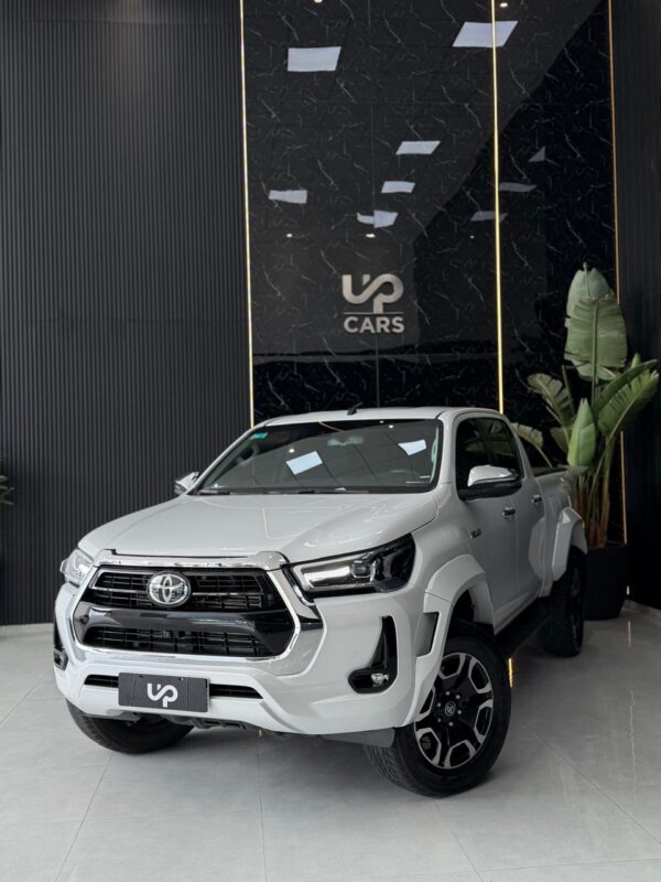 WhatsApp Image 2026-10-08 at 12.16.31 PM TOYOTA HILUX 4X4 DC SRX 2.8 TDI 6 AT