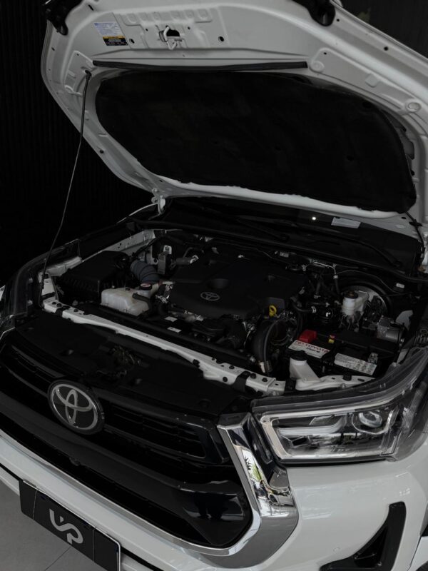 WhatsApp Image 2026-10-08 at 12.16.34 PM (1) TOYOTA HILUX 4X4 DC SRX 2.8 TDI 6 AT