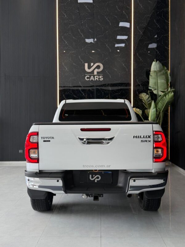 WhatsApp Image 2026-10-08 at 12.16.35 PM TOYOTA HILUX 4X4 DC SRX 2.8 TDI 6 AT