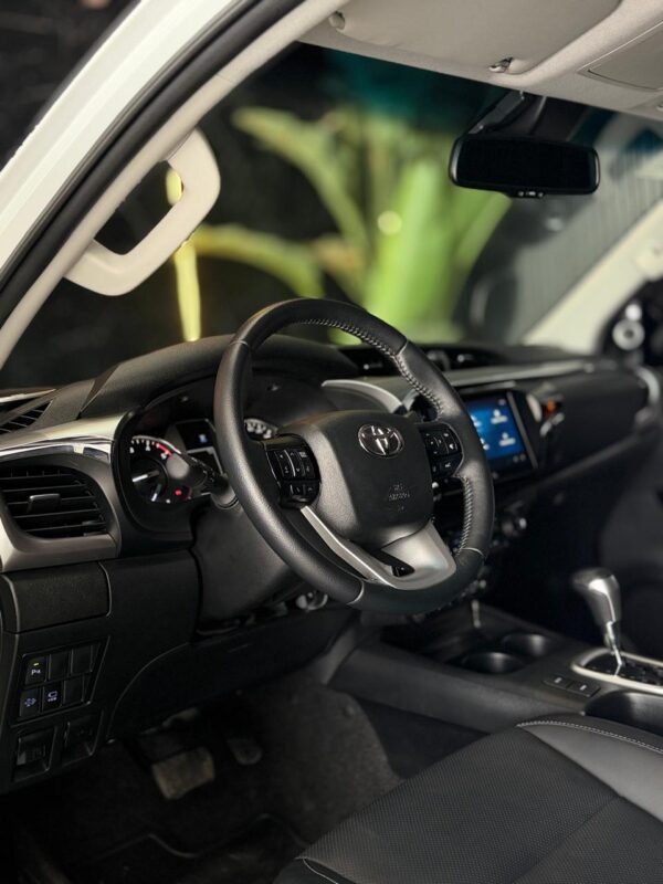 WhatsApp Image 2026-10-08 at 12.16.37 PM TOYOTA HILUX 4X4 DC SRX 2.8 TDI 6 AT