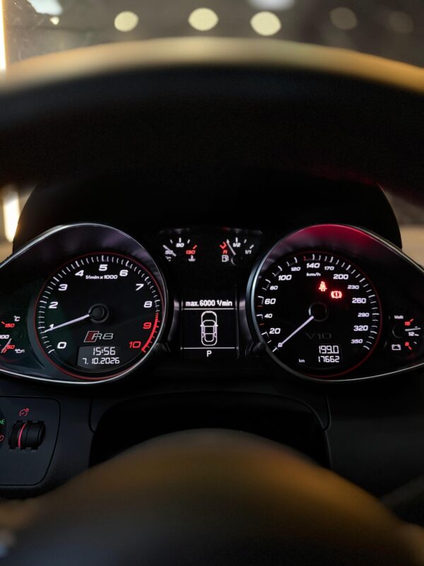 WhatsApp Image 2026-10-08 at 8.04.06 AM (3) AUDI R8 5.2 FSI QUATTRO