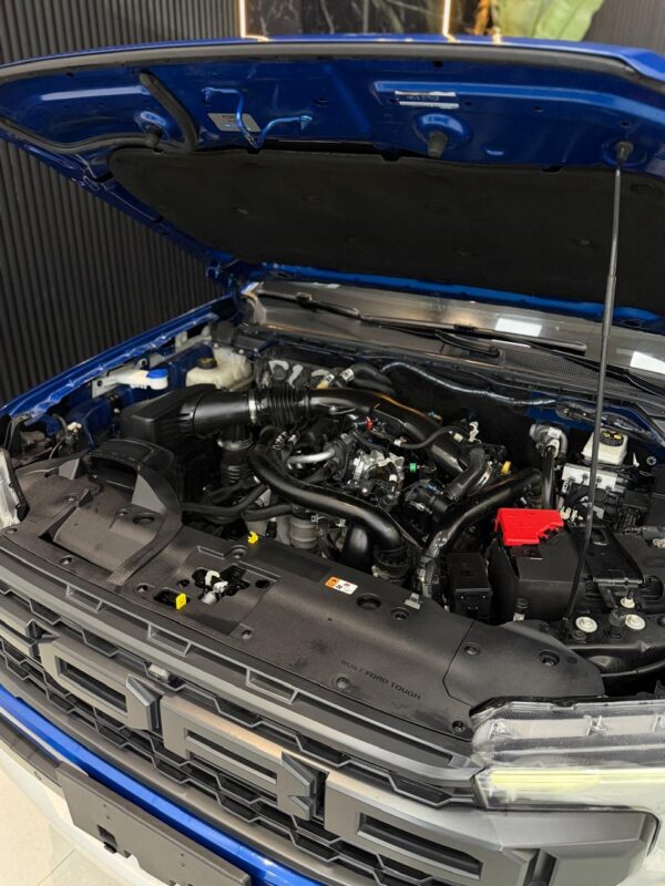 WhatsApp Image 2026-10-10 at 7.52.09 AM (2) FORD RANGER RAPTOR 3.0L V6 BITURBO GTDI 4X4 10AT