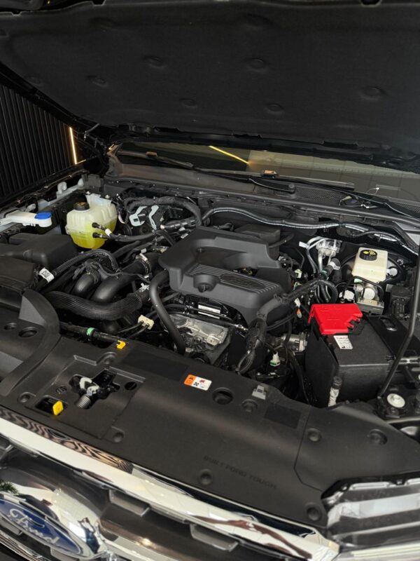 WhatsApp Image 2026-10-10 at 9.10.07 AM FORD EVEREST TITANIUM 2.3L ECOBOOST 4X4 AT