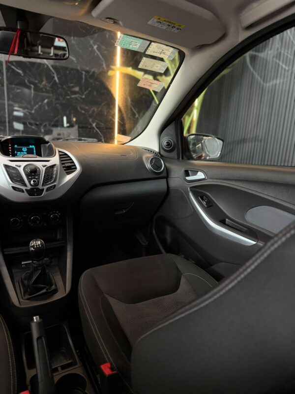 WhatsApp Image 2026-10-12 at 1.10.14 PM (3) FORD KA SEL 1.5L – 2016